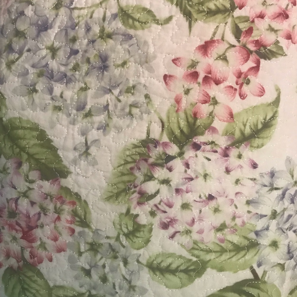 Martha Stewart King bedding